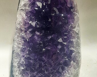 Druse D'Amethyste aus Uruguay 2,7kg Kante poliert in Calcedon Amethyst Cluster