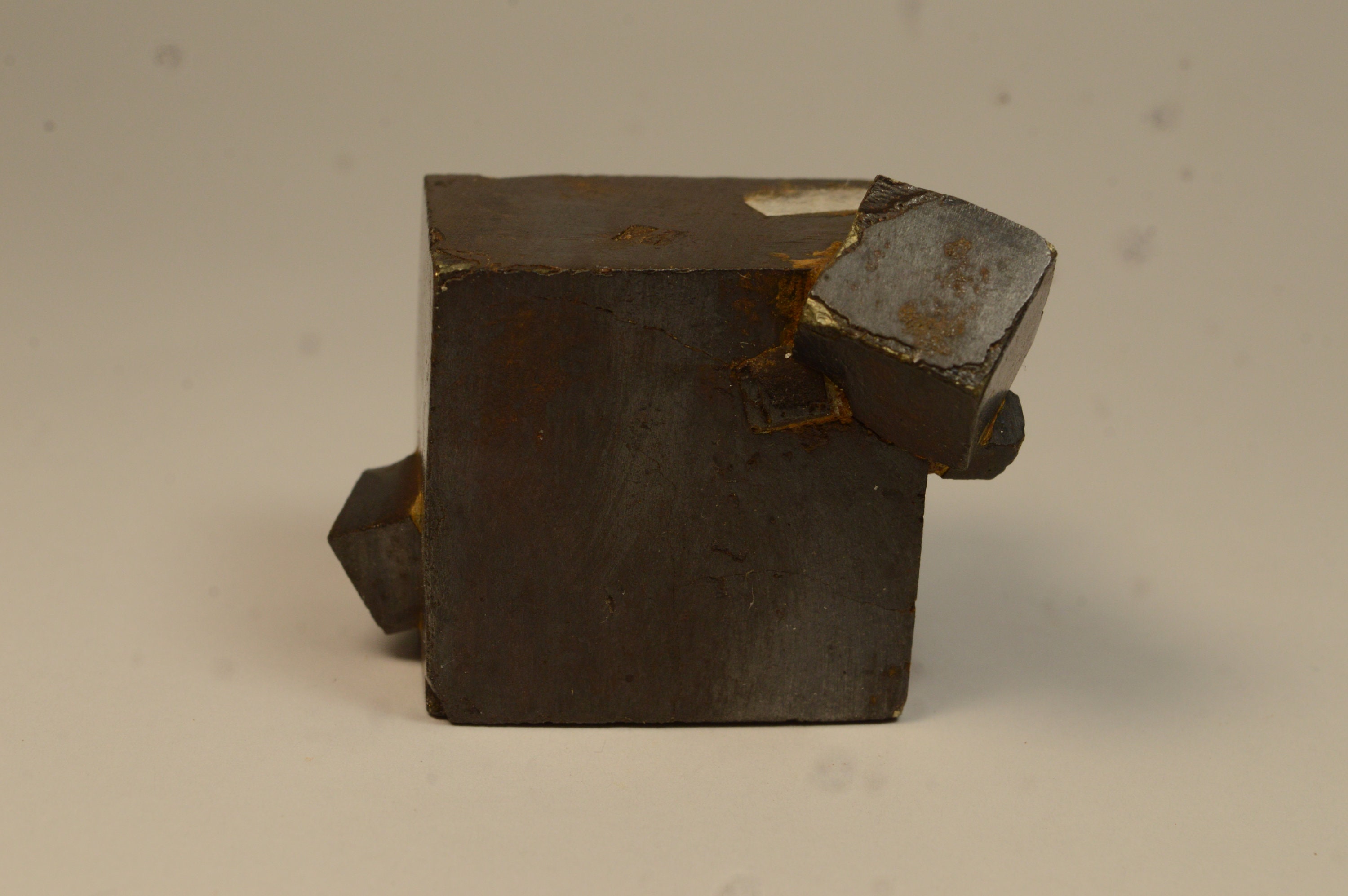 Amas Cubes de Pyrite Pseudomorphose Limonite ou Goethite 67G Pseudomorphe