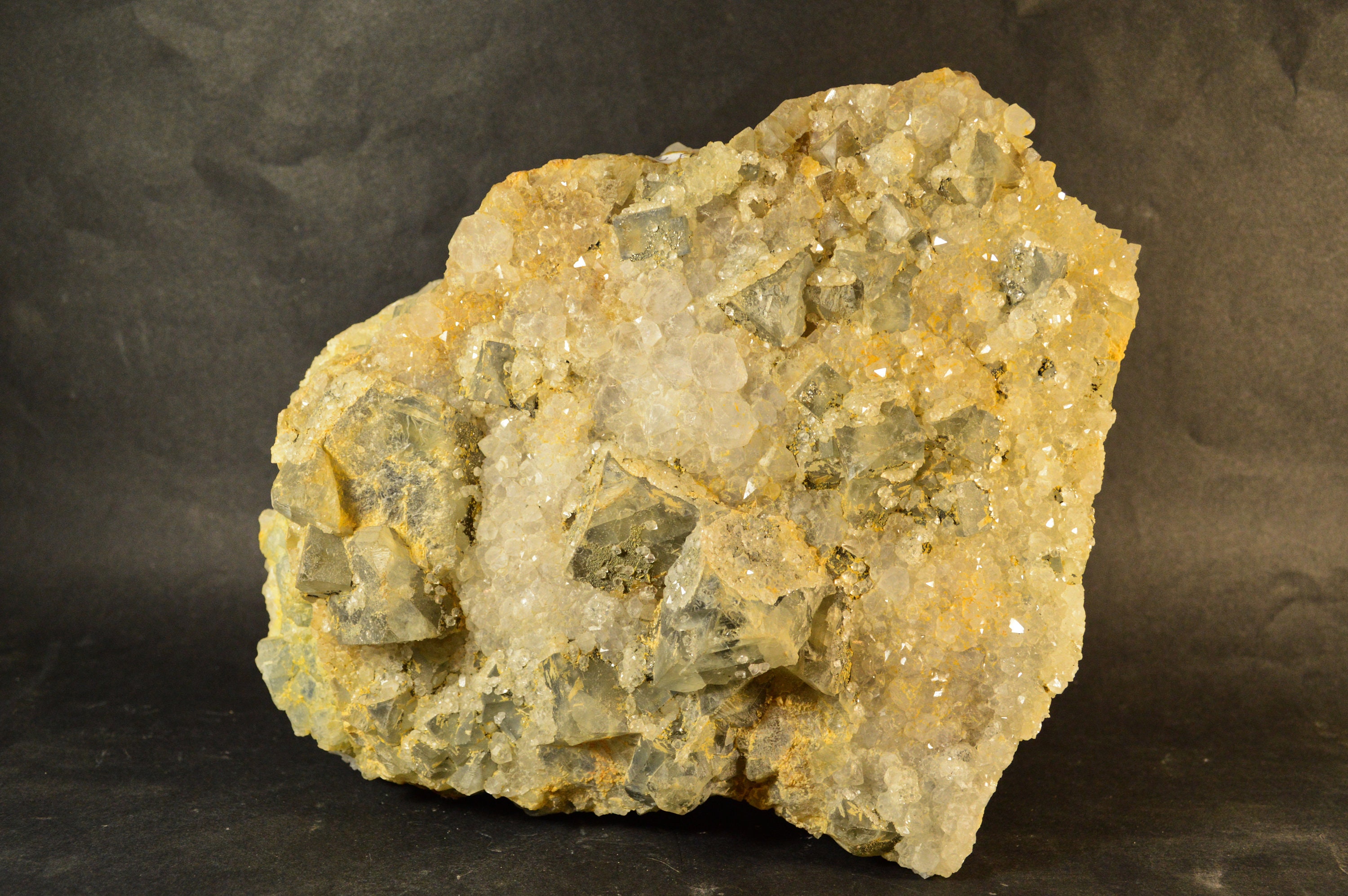 Quartz sur Fluorine Quelques Octaedres Burc France 3, 6Kg Français Fluorite