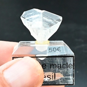 Calcite twin from Brazil minerals 21x15mm