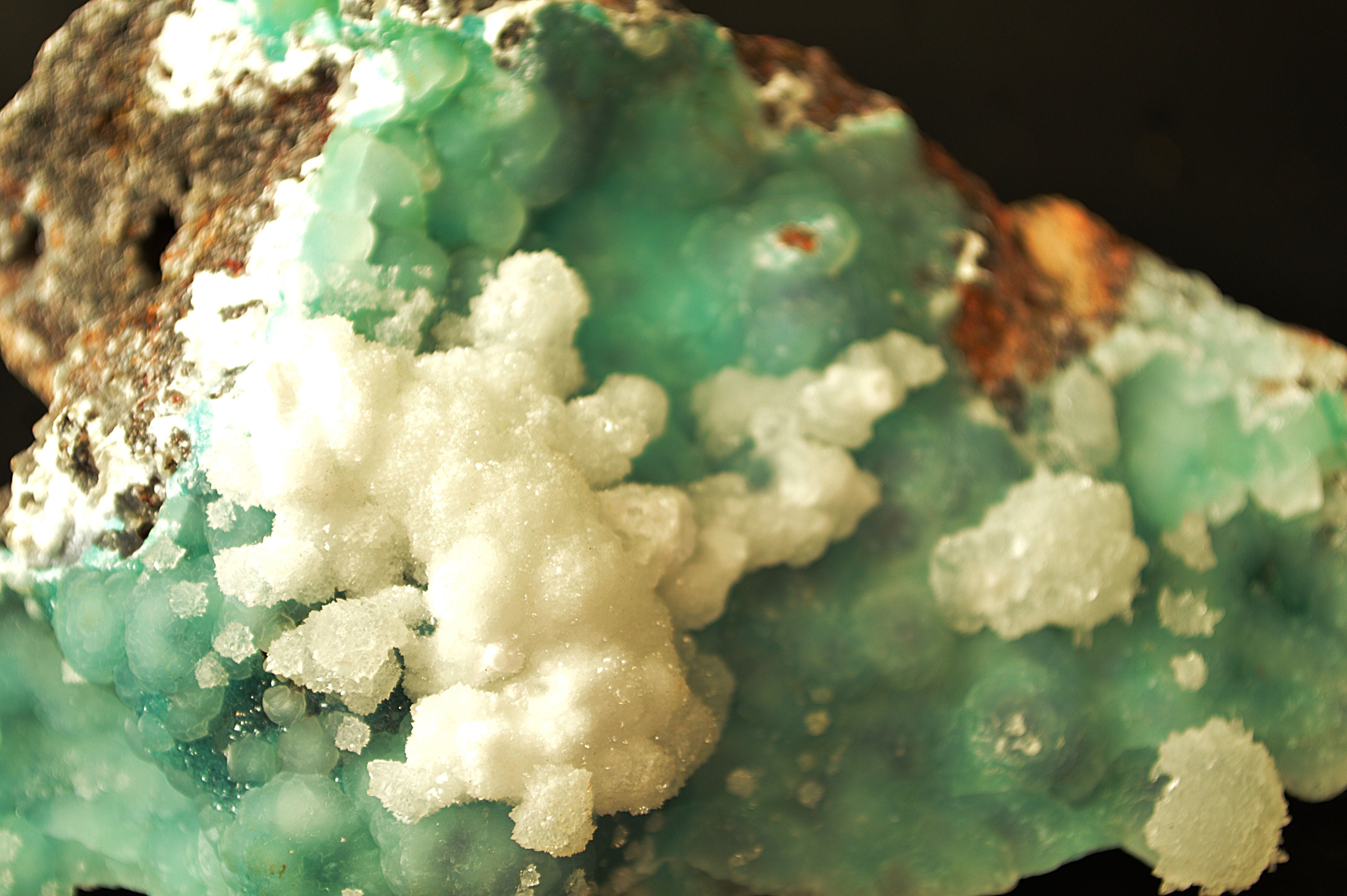 Cristallisation de Smithsonite sur Aragonite Bleue Laurion Grèce 596G