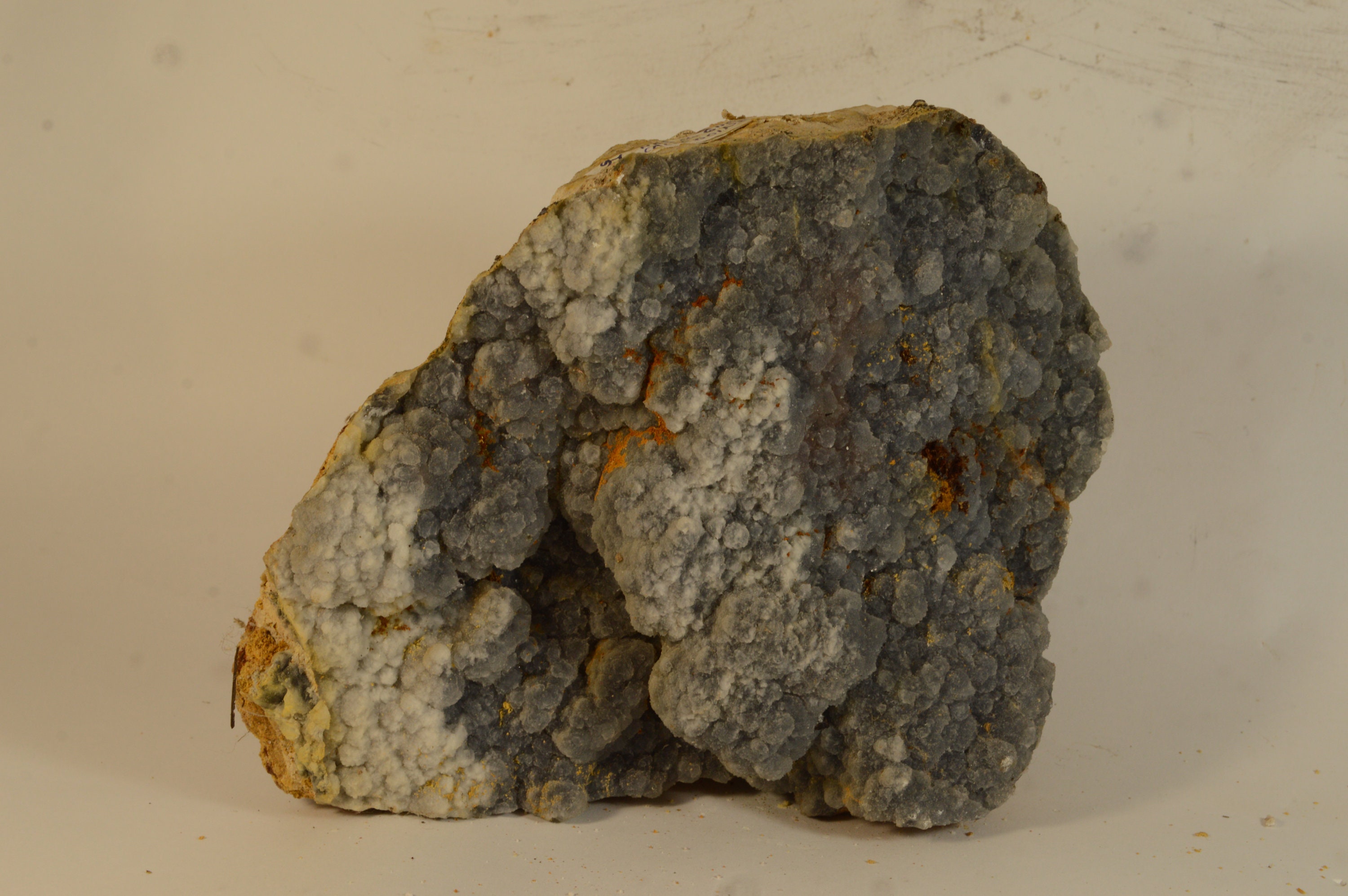 Cristallisation Calcedoine Mas Du Gua Herault France 1897G Mineraux Français