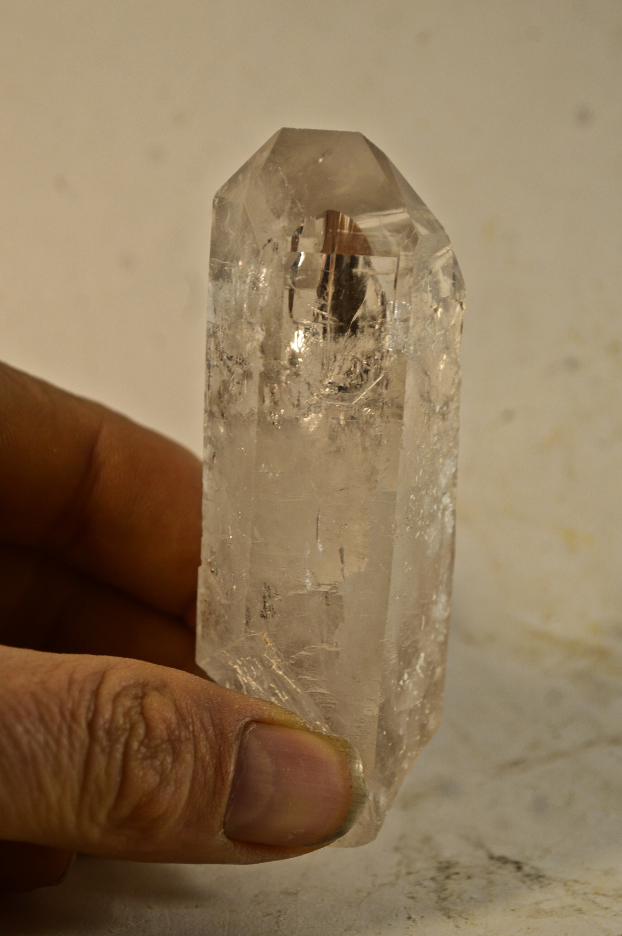 Pointe de Quartz Cristal Roche 138G Specimen Minérale Collection