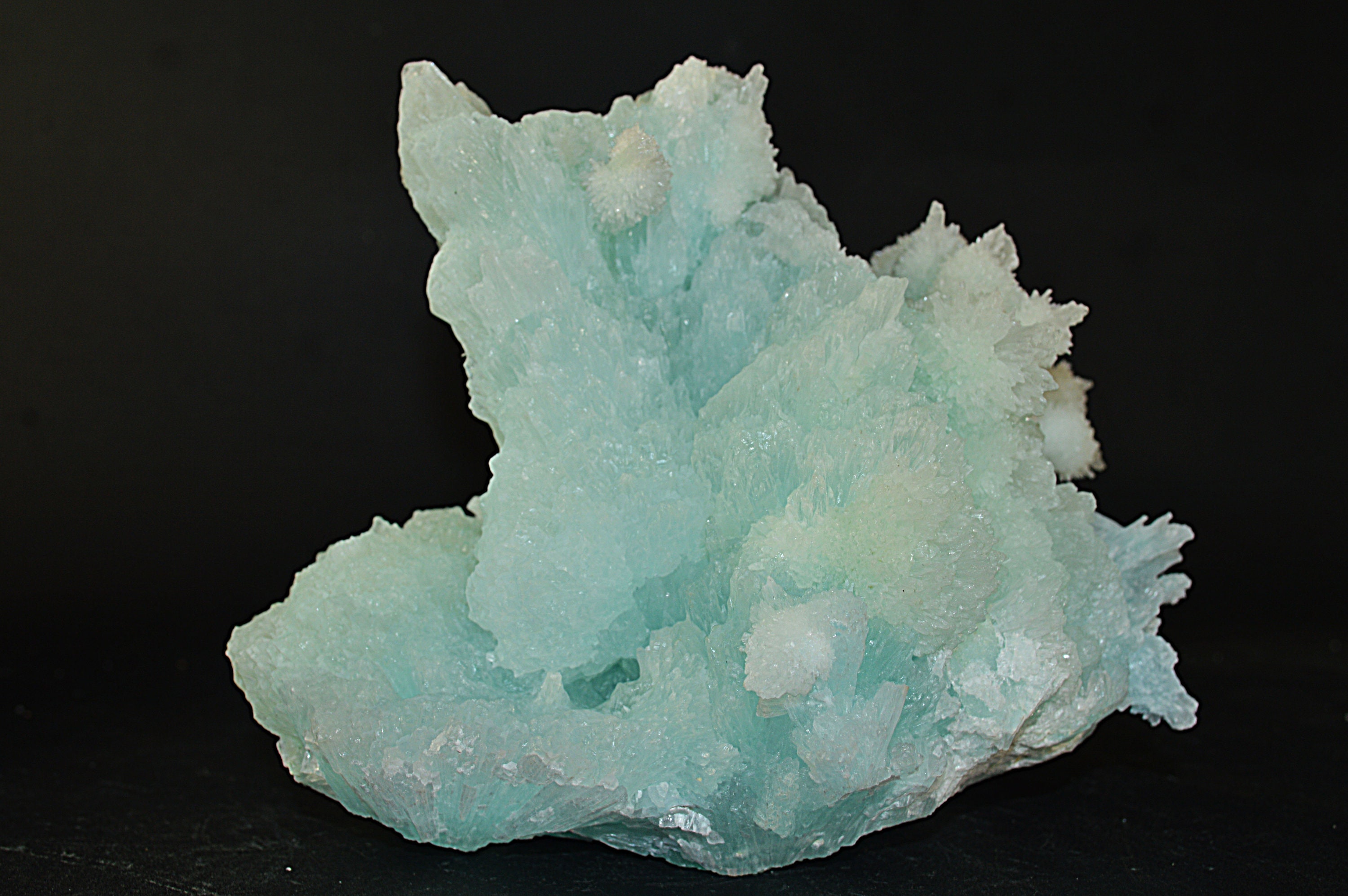 Aragonite Bleue San Giovanni Sardaigne Italie 1, 2Kg