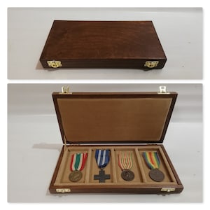Houten kist voor militaire medailles, aanpasbaar display van hout en fluweel Coins&More Furio Troiano Monetieri