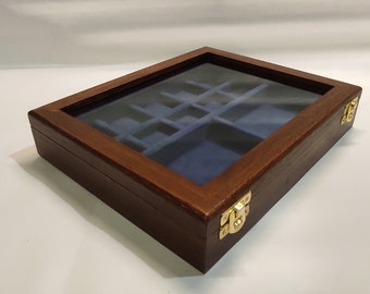 Refined wooden and glass case for generic collections also for fossils and others