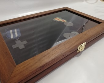 Wooden case expositor for coins or medals, malacology, gems, Poker,Fiches  customizable wooden display showcase