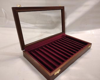 Pen holder box, wooden and velvet case. Display stand for personalized fountain pens collection