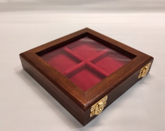 Cofanetto in legno per monete personalizzabile 4 caselle 60x60 mm espositore vetro