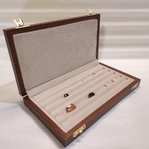 Casket for precious stones