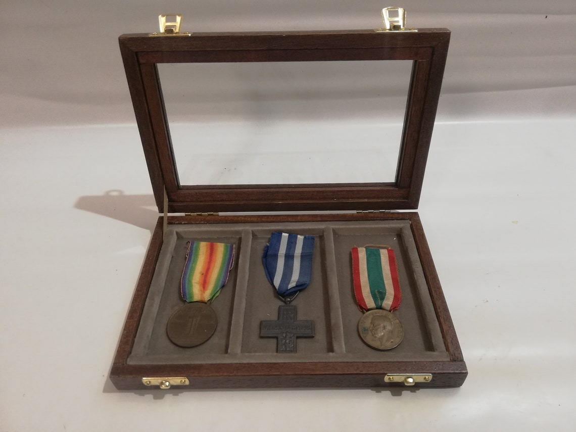 coffret-en-bois-pour-m-dailles-militaires-vitrine-en-plexiglas-en-bois