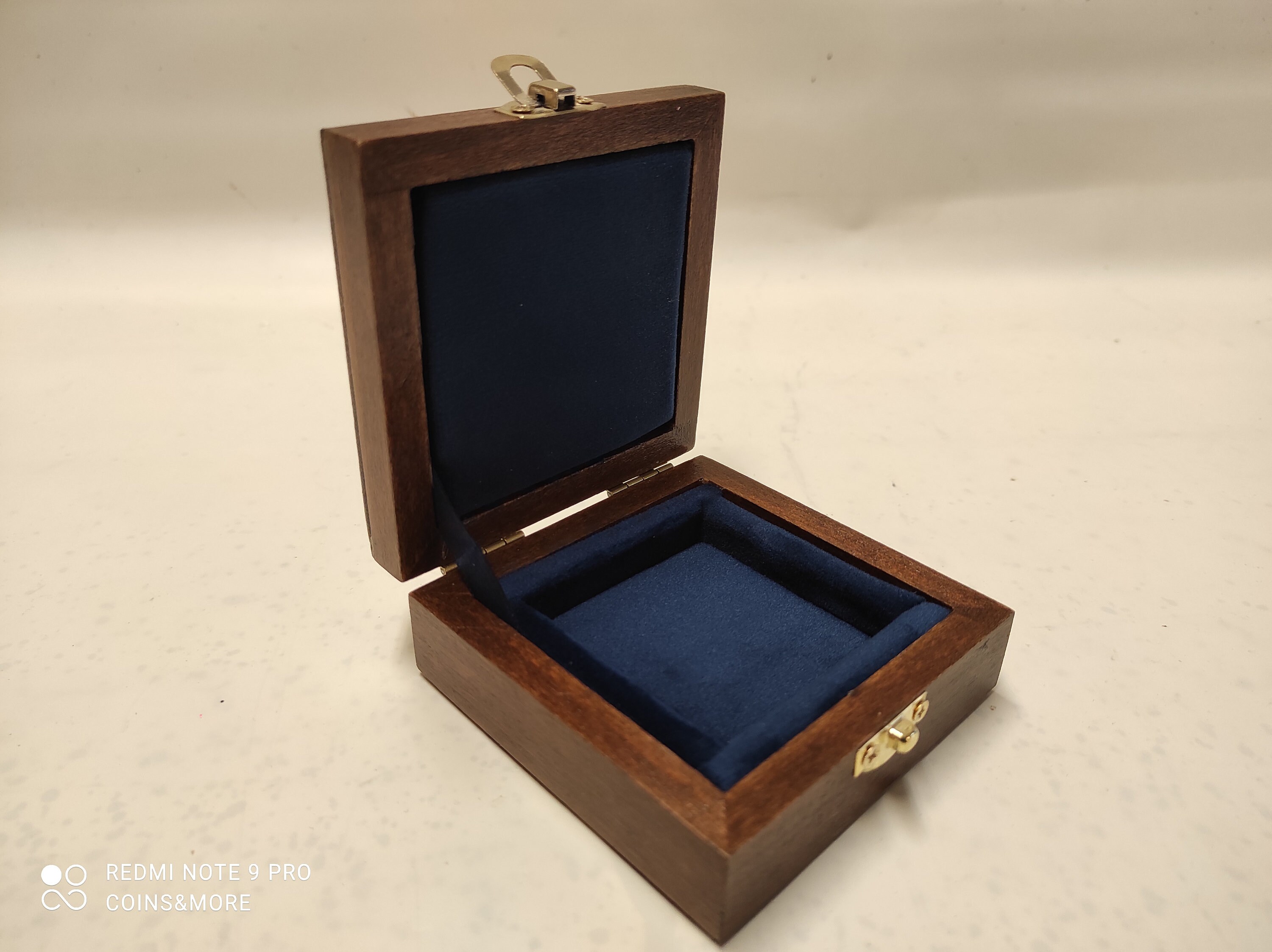 Wooden box case single coin case. Wood and velvet Etsy