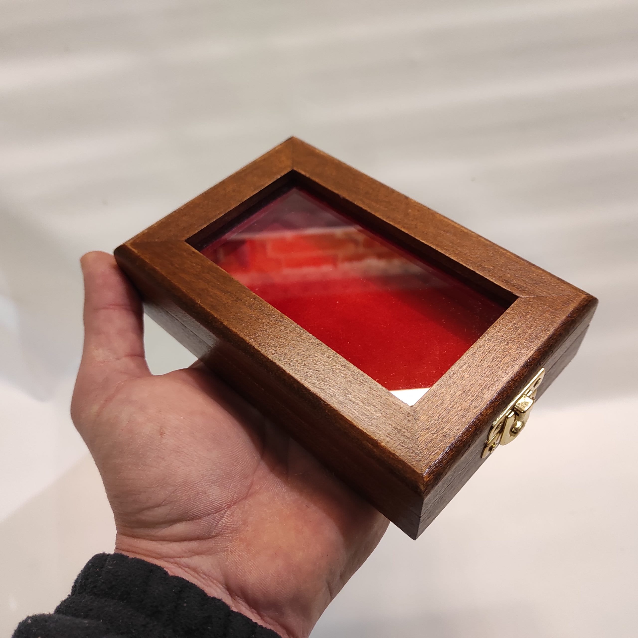 Wooden case for 1 medal with ribbon