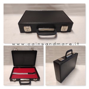 Coffret fait main pour le transport de plateaux en rouge floqué pour pièces numismatiques et mallettes à bijoux