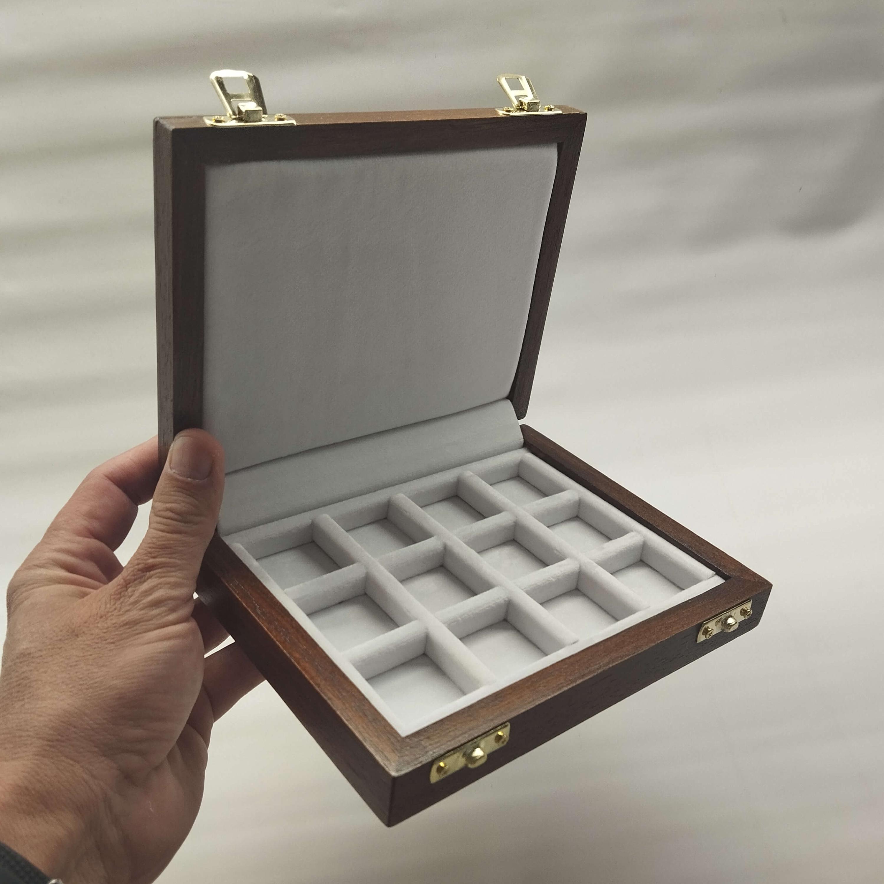 コインディスプレイボックス 12スロット 30 x 30 mm イタリア製 