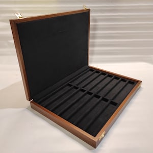 Wooden case for fountain pens collection_
