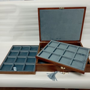 Houten munt binder medailles sieraden 2 trays in Italiaans fluweel en slot - handgemaakt door Coins&More Numismatica