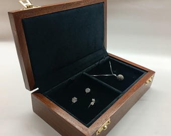 Personalized jewelry box, custom engraving, wooden velvet ring, earrings, necklace holder, handmade gift, Made in Italy