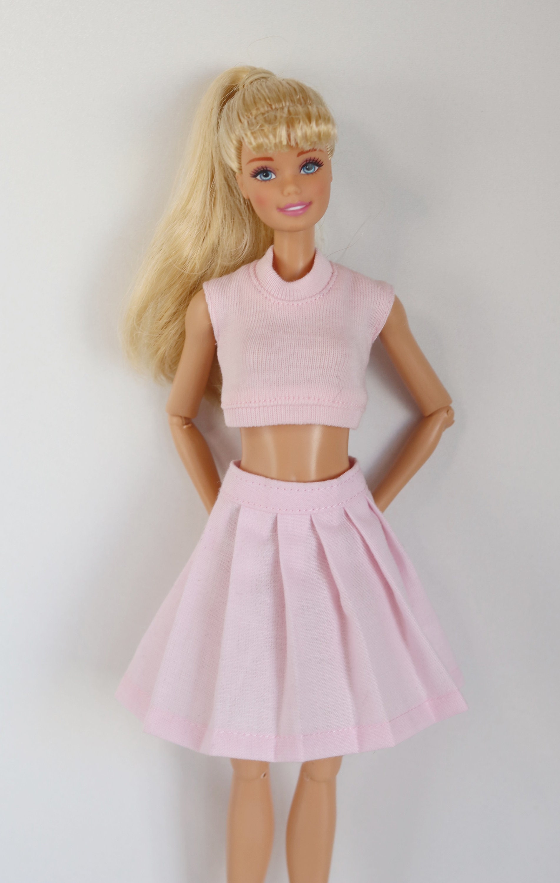 Ropa de barbie. Un juego de ropa para una muñeca. Atuendo para Etsy