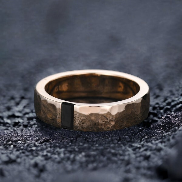 Mens Black Onyx Wedding Band Baguette Cut Black Gem Band 5mm Solid Gold Ring Mens Hammered Stacking Matching Band Retro Vintage Ring Gift
