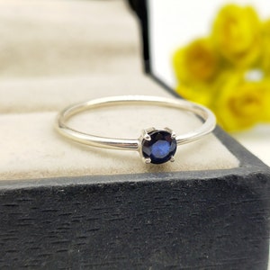 Natural Sapphire Ring-Round Sapphire Ring-Sterling Silver Ring-14k Solid Gold Ring-Dainty Sapphire Ring-Stackable Ring-September Birthstone