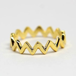 Wavy Ring, Zig Zag Sterling Silver Ring, Ripple Ring, Minimalist Ring, 14K Gold Thin Wavy Ring, Stacking Ring, Layering Ring, Stackable Ring