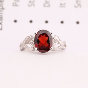 Natural Garnet Ring-Red Garnet Ring-Oval Garnet Ring-Sterling Silver Ring-Solid Gold Ring-Single Garnet Ring-January Birthstone Ring
