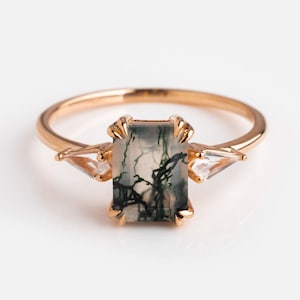Moss Agate Ring Engagement Ring Emerald Cut Moss Agate Ring 3 Stone Unique Women Bridal Promise Ring Wedding Ring Aquatic Anniversary Ring