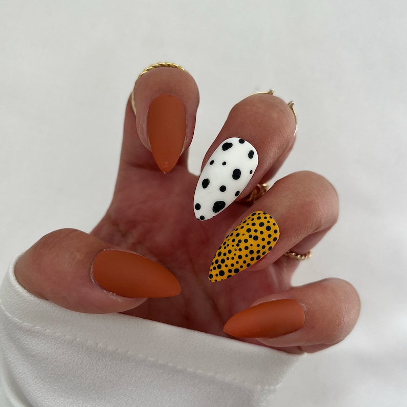 Autumnal set of nails with Polka dots Stick on nails Fake nails False nails Press on nails Acrylic nails Autumn colours image 2