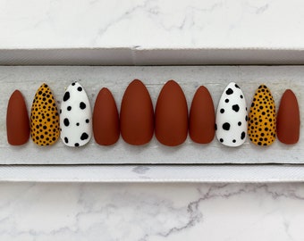Autumnal set of nails with Polka dots  Stick on nails Fake nails False nails Press on nails Acrylic nails Autumn colours