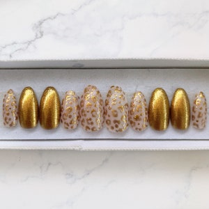 Gold leopard print set of nails Stick on nails Press on nails False nails Fake nails Acrylic nails Animal print Coffin Square