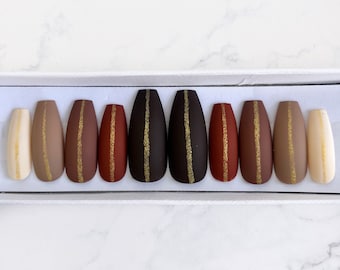 Brown neutral set of nails with gold stripe Stick on nails Fake nails False nails Press on nails Acrylic nails Autumn Fall Biege