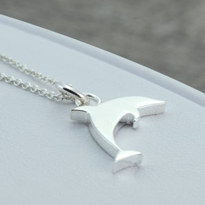 Sterling Silver Dolphin Necklace, Dainty Dolphin Pendant Necklace, Beach Jewelry, Ocean Gift, Ocean Necklace, Beach Necklace, Summer