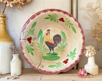 Rare bol Français, Choisy le Roi, Terre de Fer, France, poulet peint glaçure, décor antique