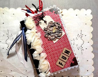 Handmade Junk Journal with Upcycled Vintage Book Cover | 70 Pages, Pockets and Insert Cards | Ring Bound Refillable