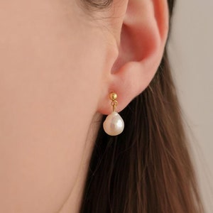 Orecchini pendenti con clip di perle, orecchini pendenti con perle a sfera, piccoli orecchini a goccia con perle d'acqua dolce, orecchini pendenti con perle da sposa