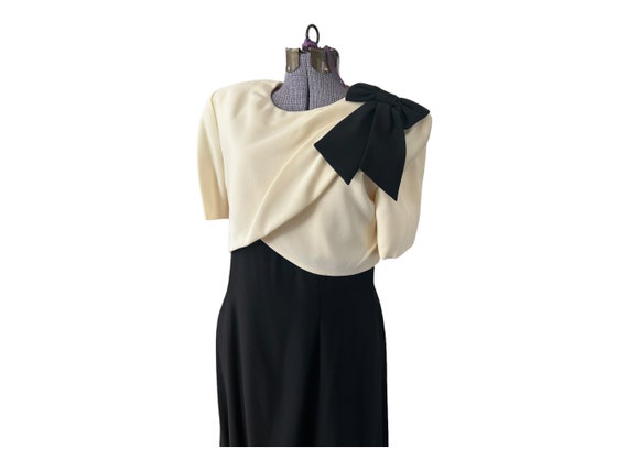 Vintage 1980s Black Bow Dress. White and Black. W… - image 3