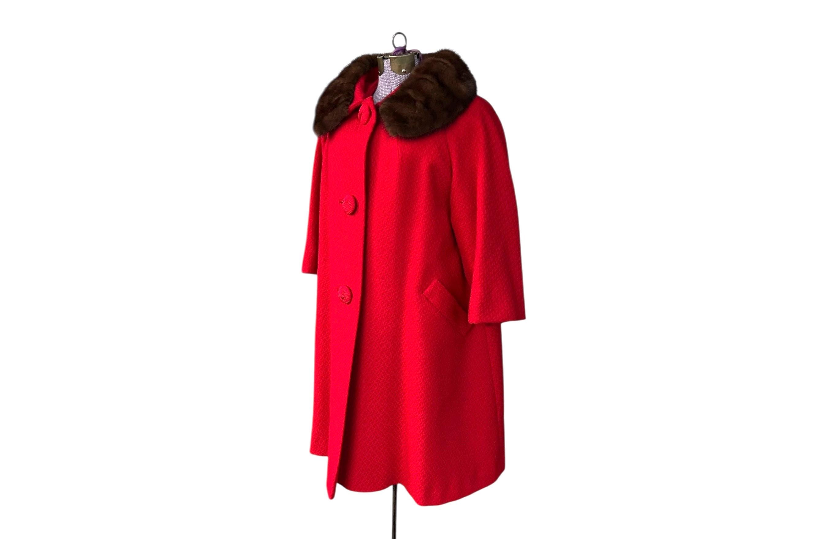 1960s Red Wool Swing Coat With Fur Collar. Womens Vintage Union 