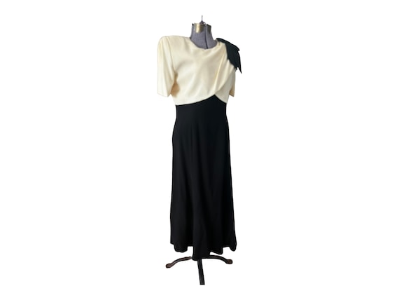 Vintage 1980s Black Bow Dress. White and Black. W… - image 7