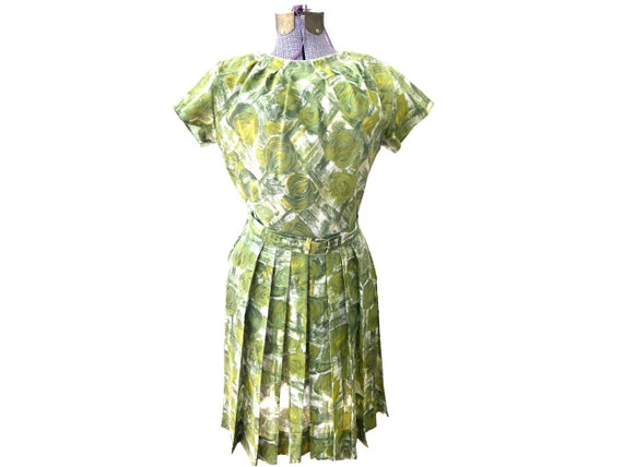 Abstract 60s Belted Dress. Green Short Sleeve, Pl… - image 2