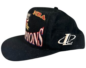 Chicago Bulls 1997 NBA Champions Logo Athletic Snapback Hat. One