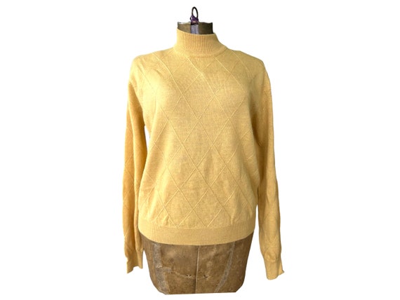 Burberry Vintage Turtleneck. Yellow. Soft Wool. Vintage. NWT