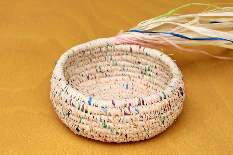 Coil Basket Kit Confetti DIY Basket Weaving Kit Raffia Basket DIY Craft Kit Coil Basket Kit Wickelkorb Easter Basket Present image 3