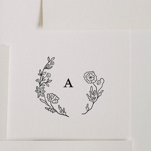 Floral Wreath Monogram Stamp, Custom Initials Poppies Stamp, Wildflower Wreath, Floral Wreath Stamp, Wildflower Wedding, Wedding Stamp