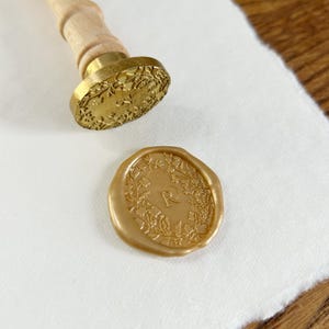 BUCHSTABE R |  Blumenwiese Monogramm Wachsstempel, Siegelstempel für Hochzeitsumschläge, Monogramm Wachssiegel