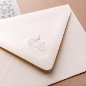 Embosseur fougère, Fougère fragile, gaufrage pour enveloppes, gaufrage d'enveloppes de mariage, fougère avec racines, gaufrage de mariage fougère des bois