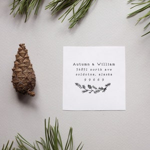 Adresstempel dennentak, adresstempel winter, retouradres dennenappel, retouradresstempel vakantie, kerstkaarten, dennentak