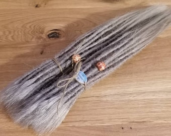 Graue, extralange, hochwertige Echthaar Dreadextensions 50cm Dreads Dreadlocks Dreadverlängerungen real human hair grey - Kreativ Dreads