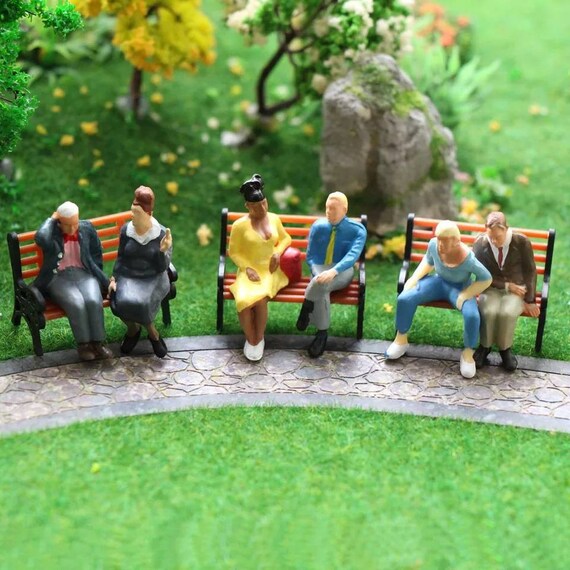 Seated Sitting PEOPLE 1:43 O Scale Miniature Little Model Passengers  Railway Figures Figurine Landscape Mini Little Diorama Scene Small 