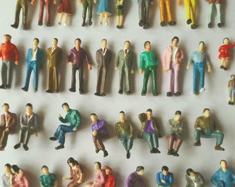 Museum of Us Shadow box Model Figures: 35mm O scale Miniature People for Diorama (2-50pc)